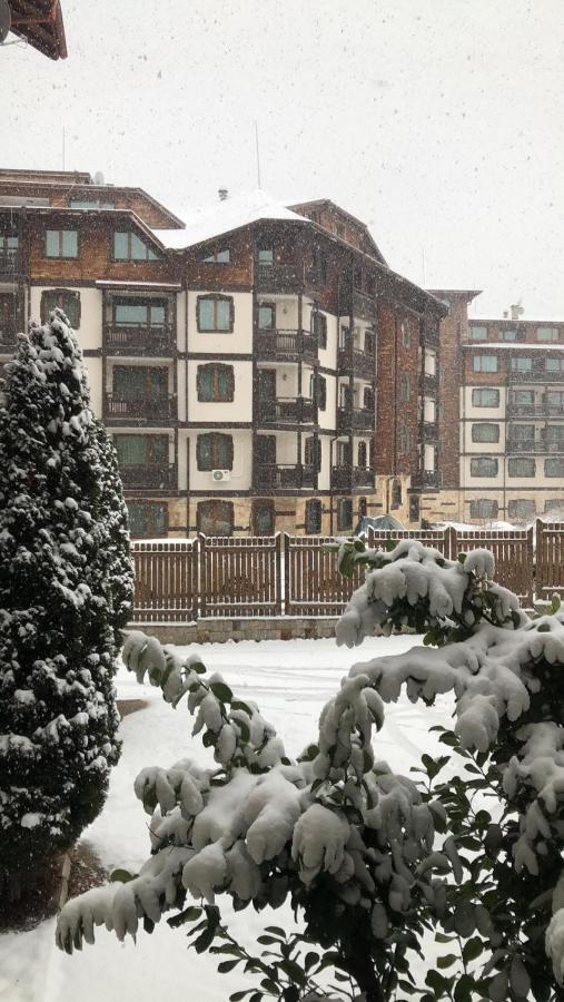 Annett Apartments At Emerald Hotel Банско Экстерьер фото