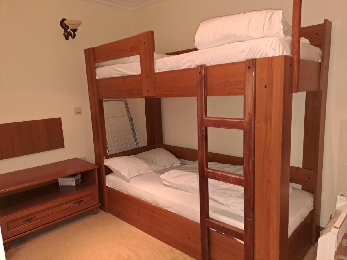 Annett Apartments At Emerald Hotel Банско Экстерьер фото